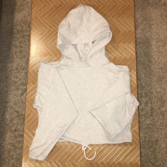 The Constant Ola cropped Hoodie - Picture 8 of 15